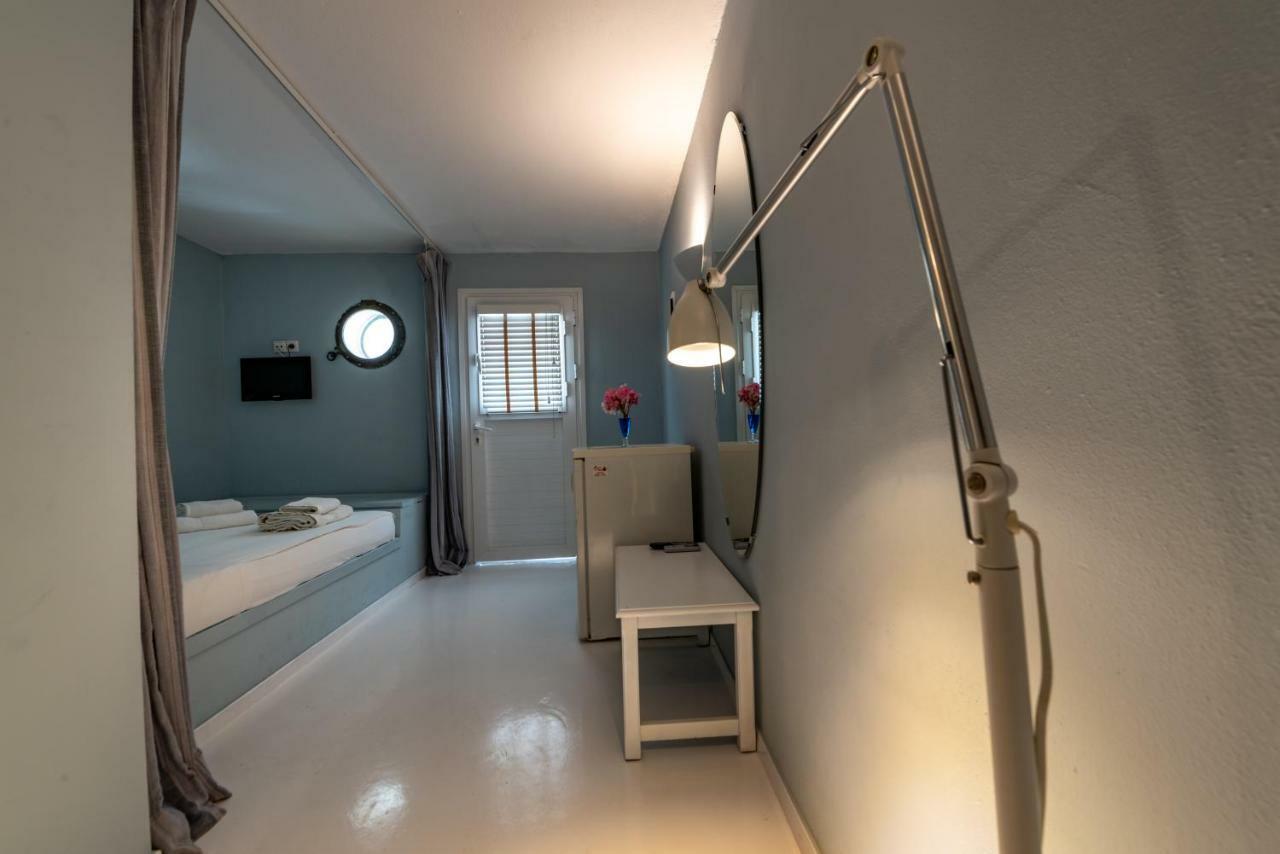 Kymothoi Rooms&Pool Bar Gavrio Extérieur photo