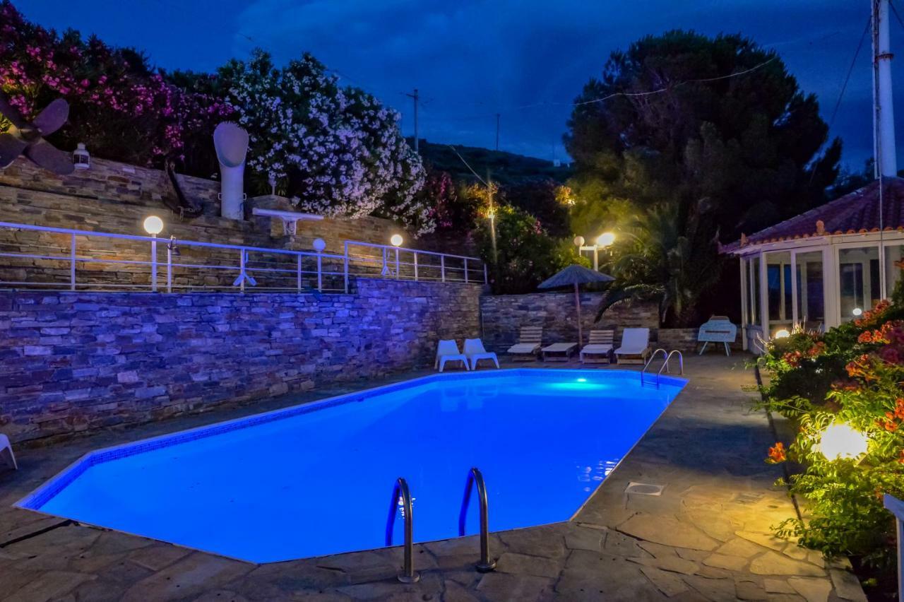 Kymothoi Rooms&Pool Bar Gavrio Extérieur photo